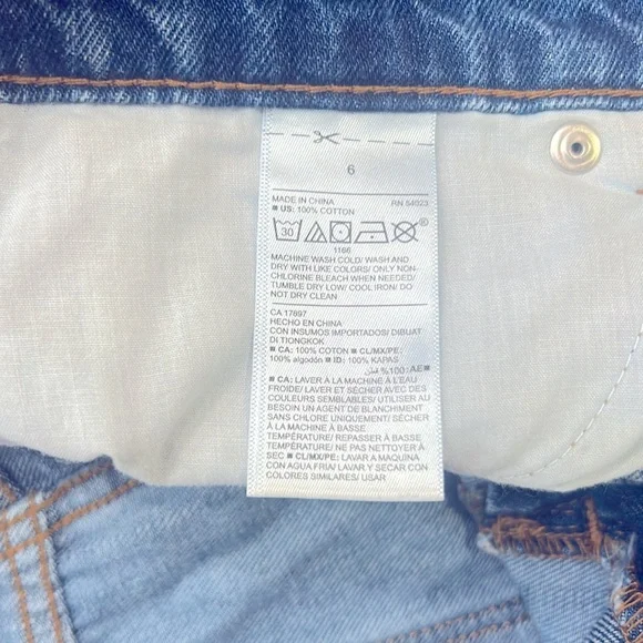 Old Navy Women’s Cotton Denim Mini Skirt Casual Size 6 - Picture 5 of 10